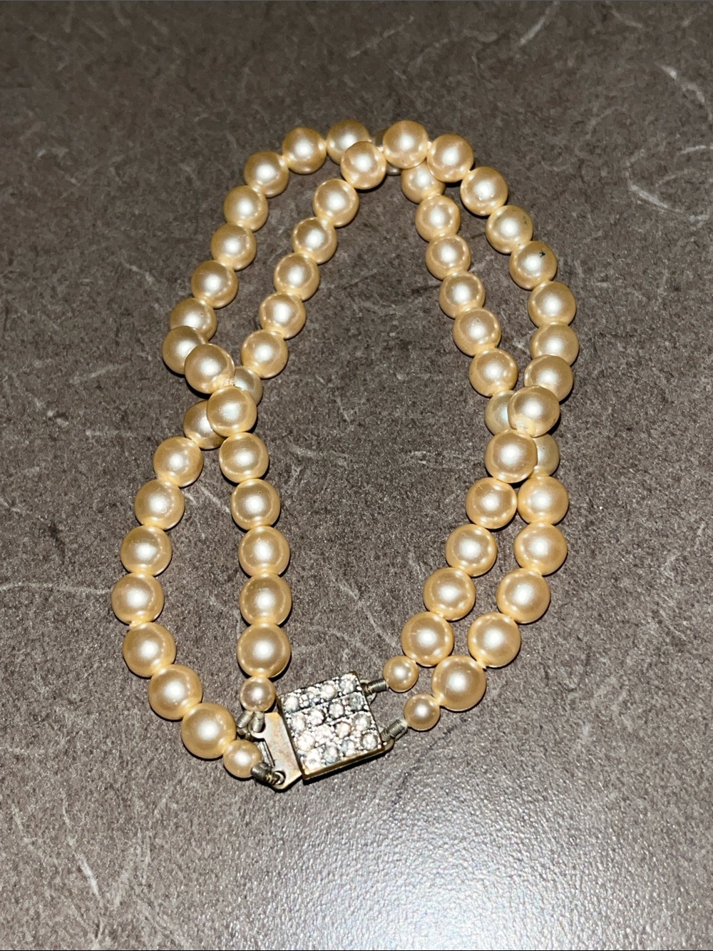Elegant Ivory Pearl Double-Strand Bracelet with Crystal Clasp As is